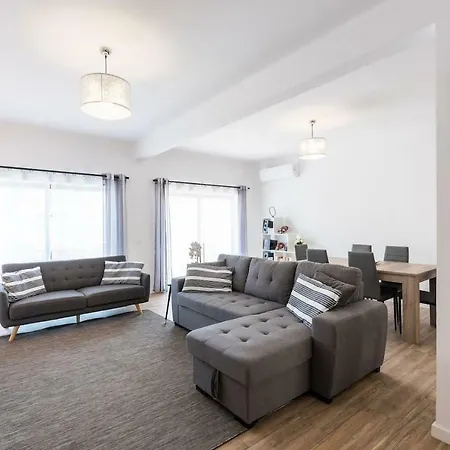 Lovelystay - Design Riverview City Centre شقة *