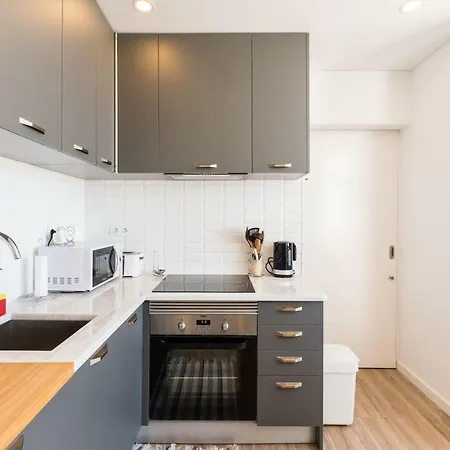 شقة Lovelystay - Design Riverview City Centre بورتيماو