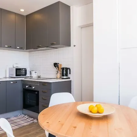 Lovelystay - Design Riverview City Centre شقة