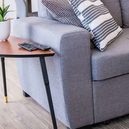 Lovelystay - Design Riverview City Centre Lejlighed *